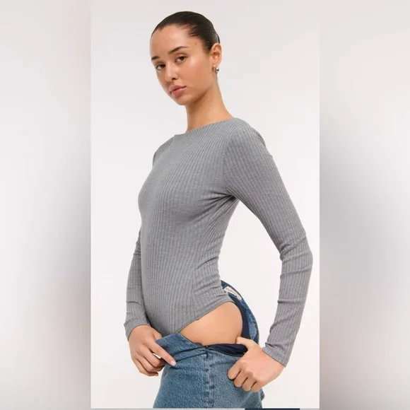 NWOT Abercrombie & Fitch Dark Gray Long-Sleeve Wide Rib Slash Bodysuit Size M - Picture 3 of 7